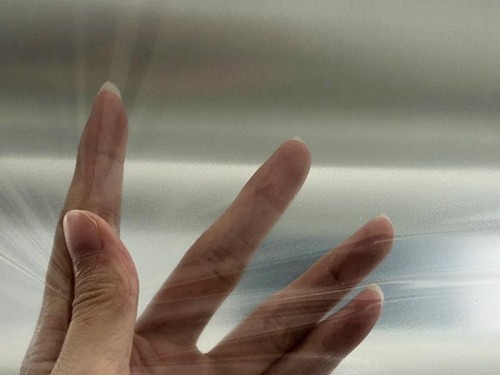 TPU薄膜直銷(xiāo)磨砂半透膜聚氨酯雨衣鞋材服裝箱包專(zhuān)用膜廠(chǎng)家